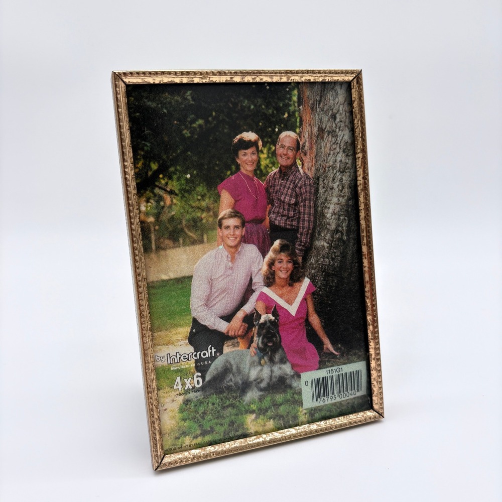 MCM Intercraft Vintage 4x6 Gold Tone Metal Slim Profile Tabletop Photo Frame